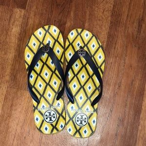 Tory Burch flip flops ✨